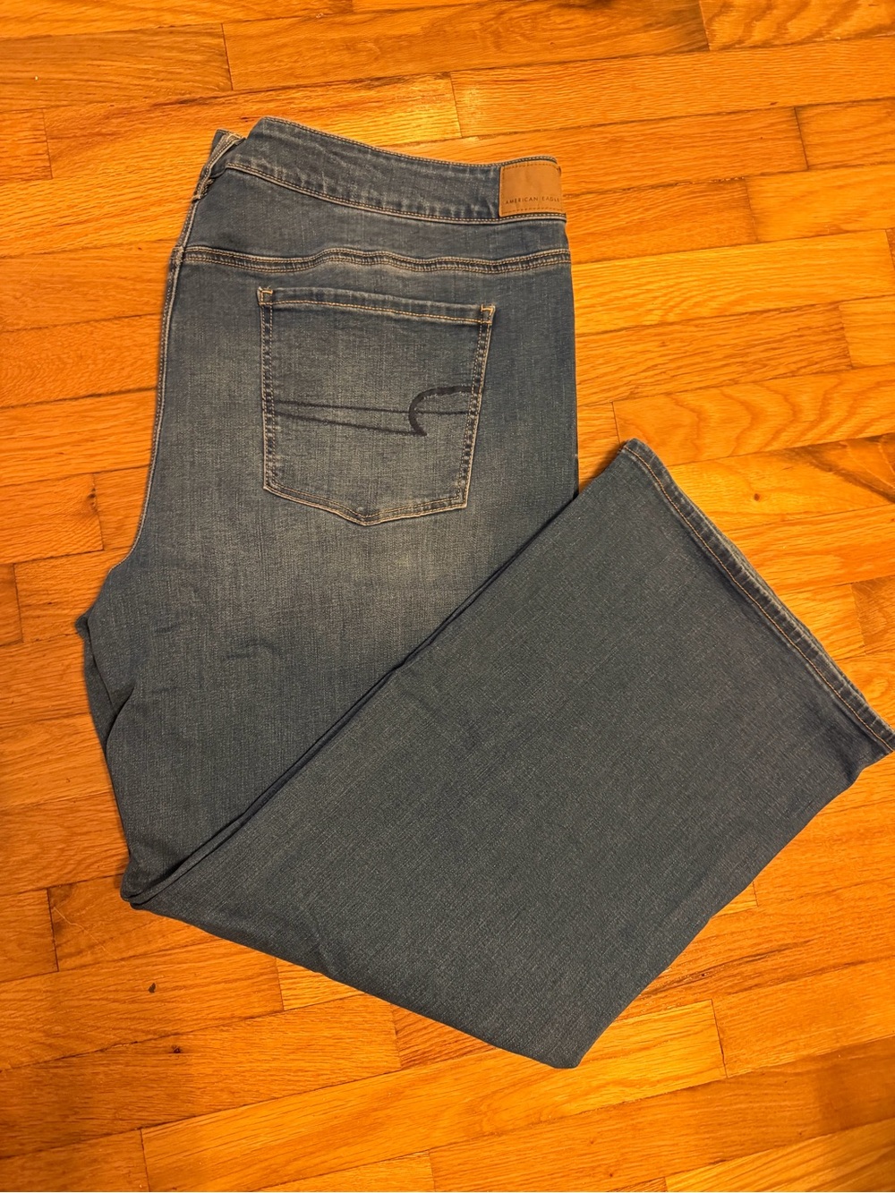 American Eagle Women’s Favorite Boyfriend Jeans